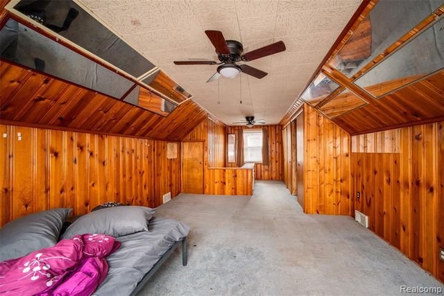 9387 Salem, Redford, MI 48239