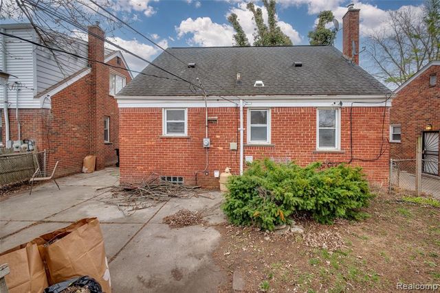 9387 Salem, Redford, MI 48239