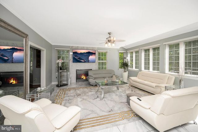 16005 KINGS MOUNTAIN RD, Woodbridge, VA 22191