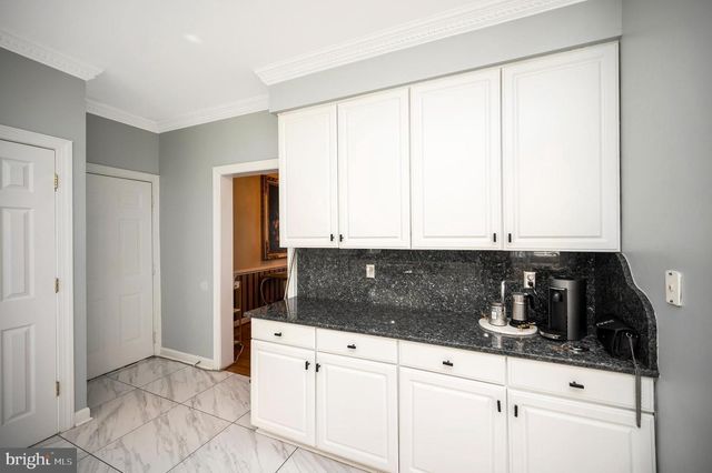 16005 KINGS MOUNTAIN RD, Woodbridge, VA 22191