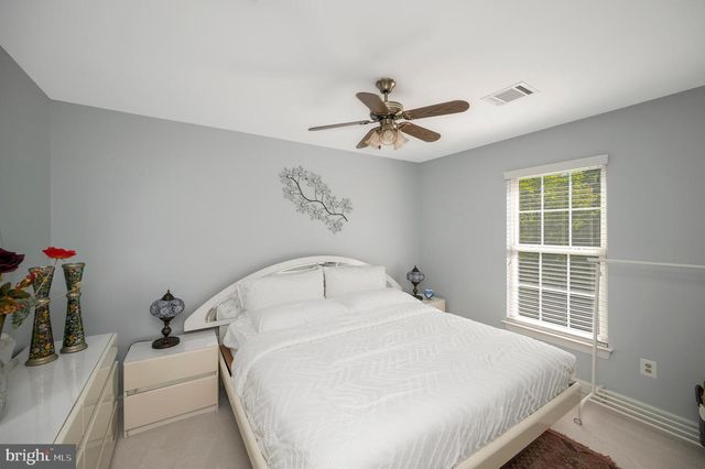16005 KINGS MOUNTAIN RD, Woodbridge, VA 22191