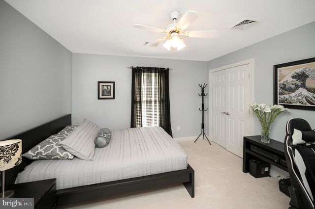 16005 KINGS MOUNTAIN RD, Woodbridge, VA 22191