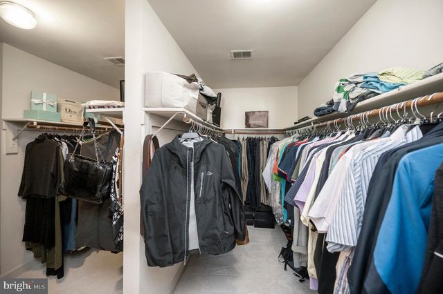 16005 KINGS MOUNTAIN RD, Woodbridge, VA 22191