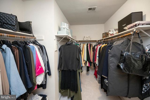 16005 KINGS MOUNTAIN RD, Woodbridge, VA 22191