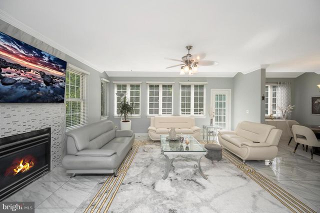 16005 KINGS MOUNTAIN RD, Woodbridge, VA 22191