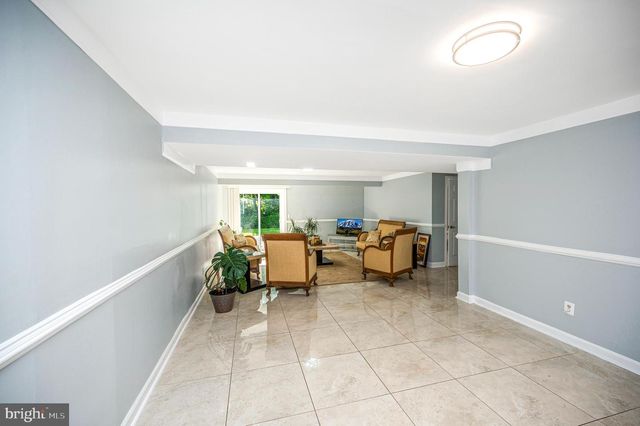 16005 KINGS MOUNTAIN RD, Woodbridge, VA 22191