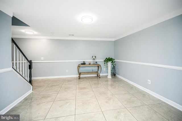 16005 KINGS MOUNTAIN RD, Woodbridge, VA 22191