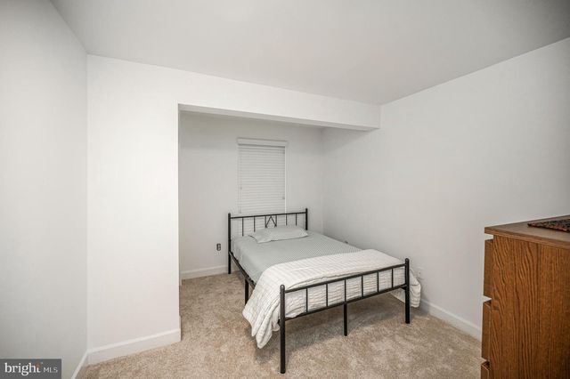 16005 KINGS MOUNTAIN RD, Woodbridge, VA 22191