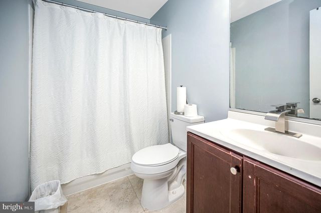16005 KINGS MOUNTAIN RD, Woodbridge, VA 22191