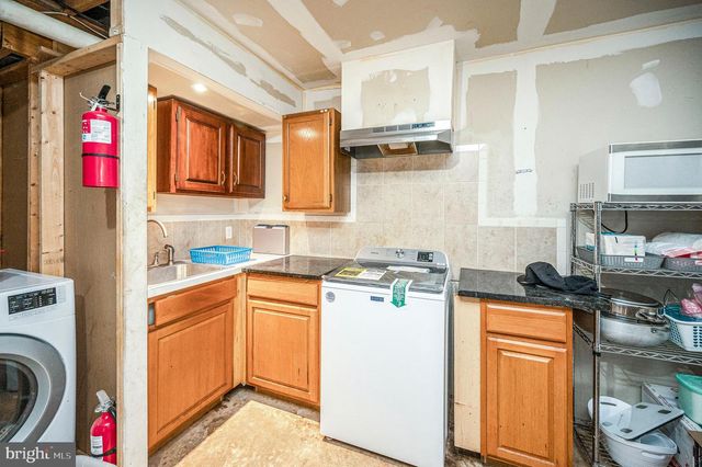 16005 KINGS MOUNTAIN RD, Woodbridge, VA 22191