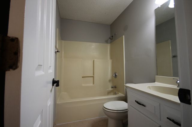 204 Hunter Dr, Columbia, TN 38401
