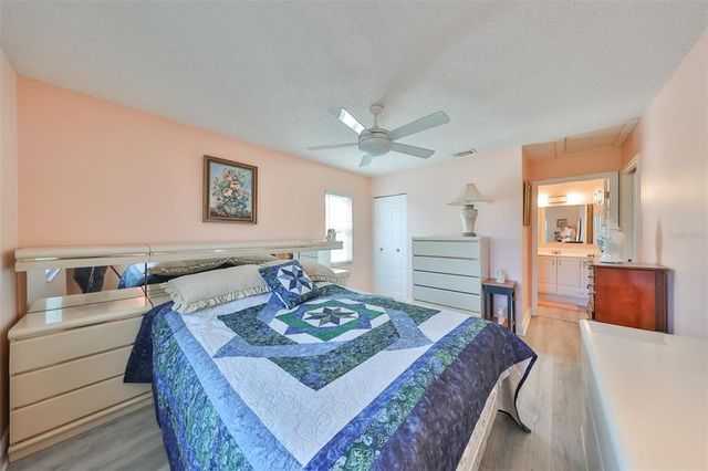 218 GLENELLEN PLACE, Sun City Center, FL 33573