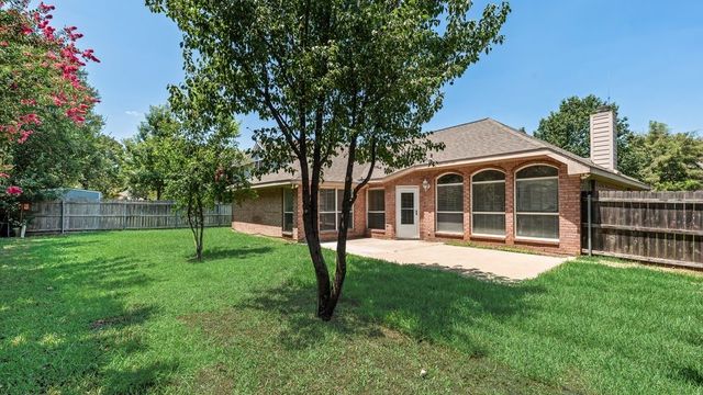 2311 Forest Park Circle, Mansfield, TX 76063
