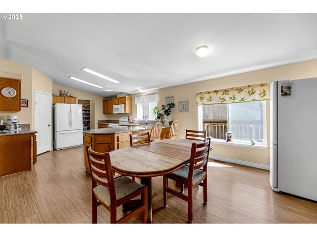 12101 Ne 99TH Ave, Vancouver, WA 98662