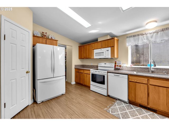 12101 Ne 99TH Ave, Vancouver, WA 98662