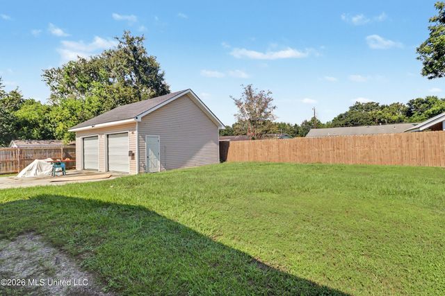 210 Gates Avenue, Long Beach, MS 39560
