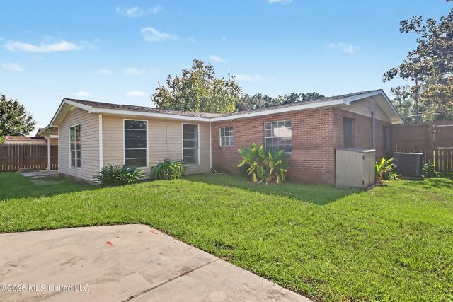 210 Gates Avenue, Long Beach, MS 39560