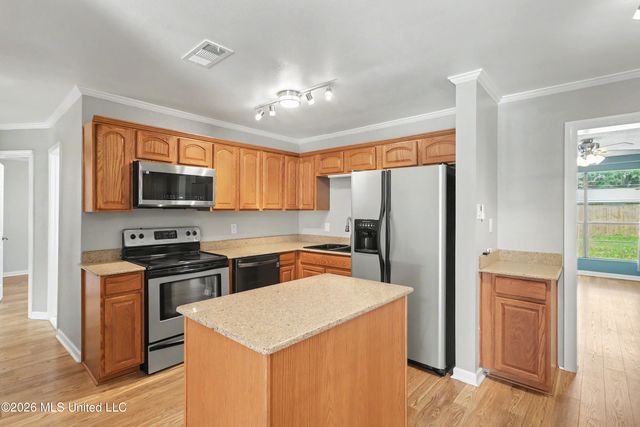 210 Gates Avenue, Long Beach, MS 39560