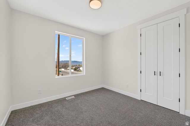 594 E SKYLINE, Tooele, UT 84074