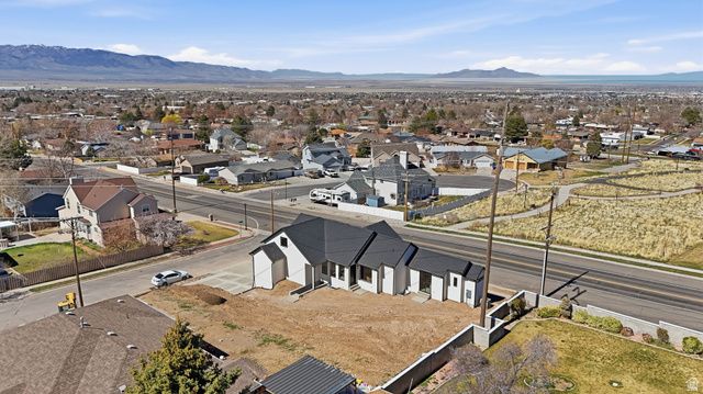 594 E SKYLINE, Tooele, UT 84074