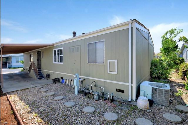 401 Chateau La Salle 401, San Jose, CA 95111