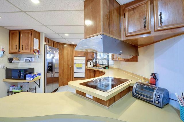 401 Chateau La Salle 401, San Jose, CA 95111