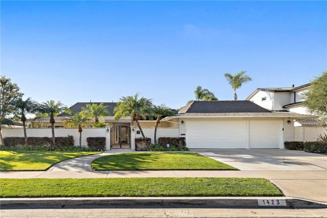 1423 Santiago Drive, Newport Beach, CA 92660