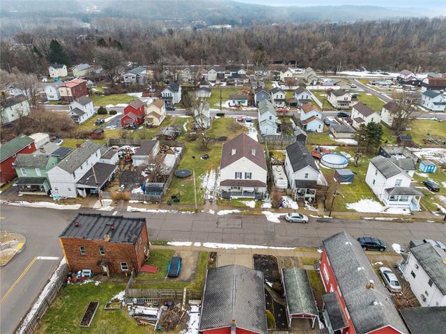 203 S Liberty St, New Castle, PA 16102