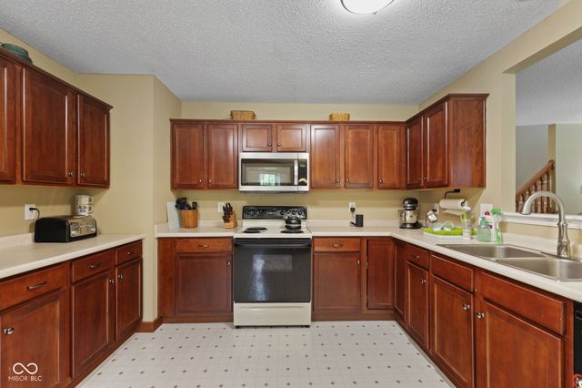 3015 Cassara Drive, Indianapolis, IN 46203