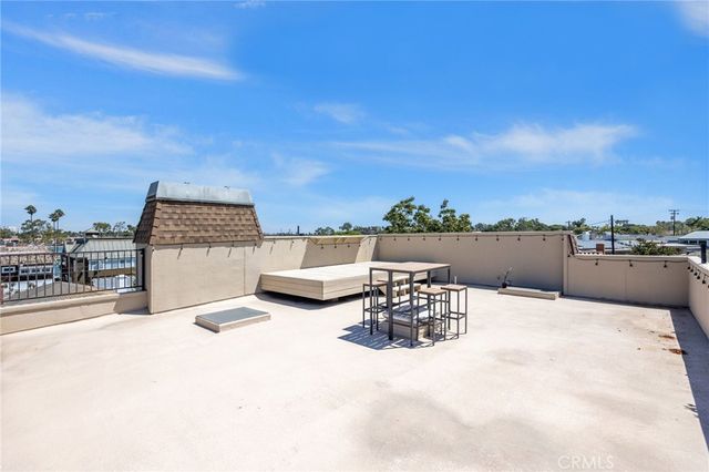 253 Novara, Long Beach, CA 90803