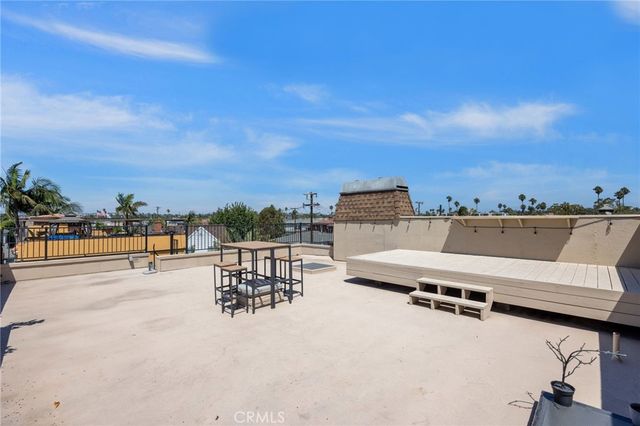 253 Novara, Long Beach, CA 90803