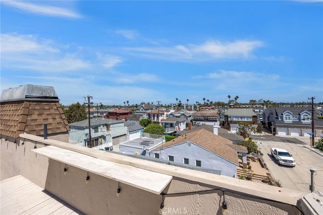 253 Novara, Long Beach, CA 90803