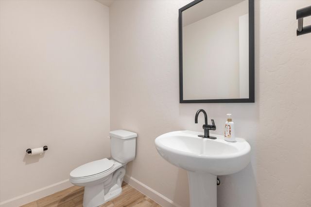 2444 Marble Avenue NE, Rio Rancho, NM 87144