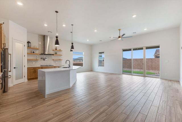 2444 Marble Avenue NE, Rio Rancho, NM 87144