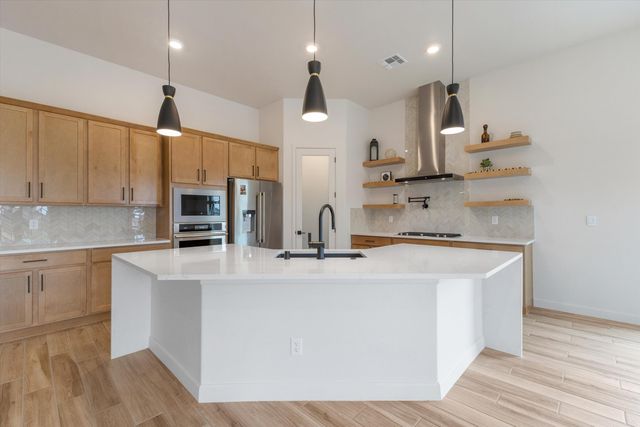 2444 Marble Avenue NE, Rio Rancho, NM 87144