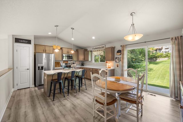 635 N N Street, Indianola, IA 50125
