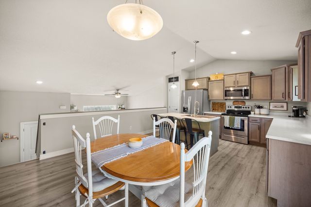 635 N N Street, Indianola, IA 50125