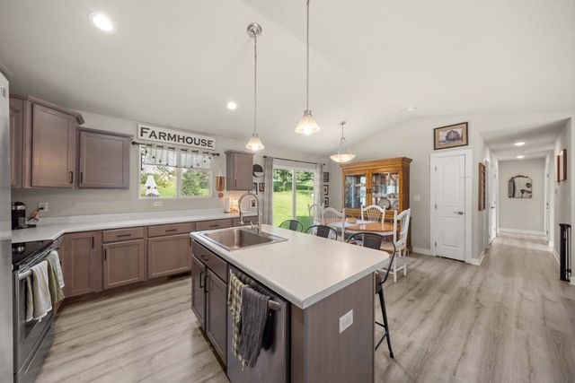 635 N N Street, Indianola, IA 50125