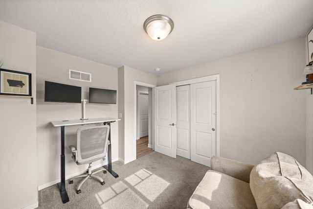 635 N N Street, Indianola, IA 50125