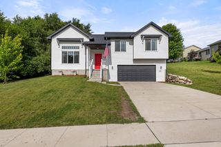 635 N N Street, Indianola, IA 50125