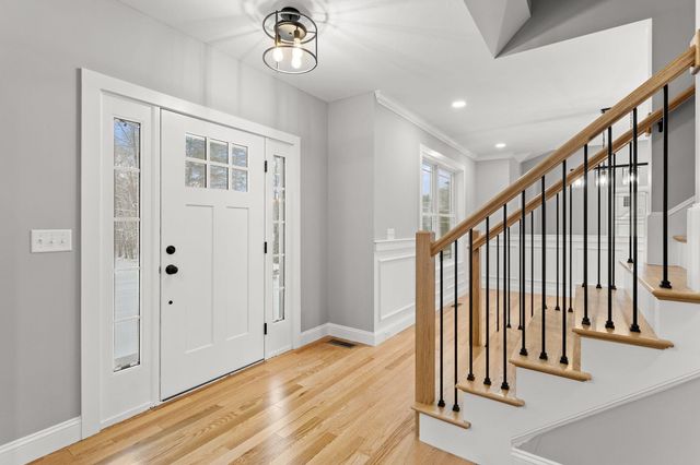 91 Raymond Road, Auburn, NH 03032