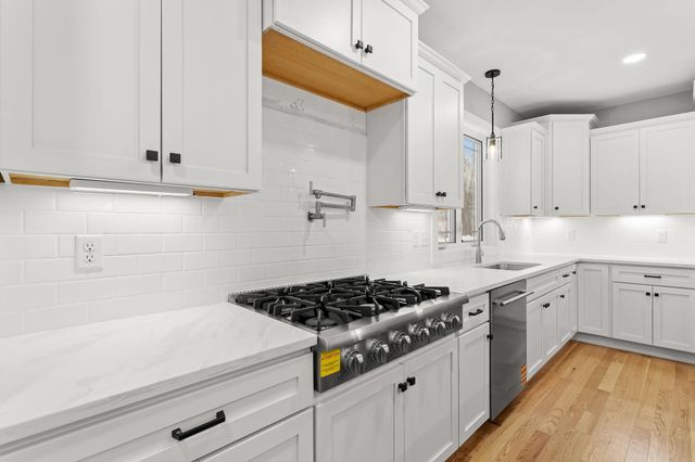 91 Raymond Road, Auburn, NH 03032