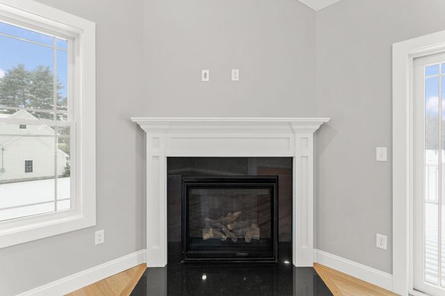 91 Raymond Road, Auburn, NH 03032