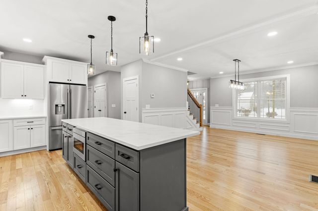 91 Raymond Road, Auburn, NH 03032