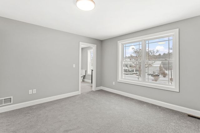 91 Raymond Road, Auburn, NH 03032