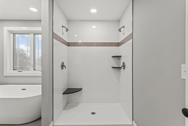 91 Raymond Road, Auburn, NH 03032