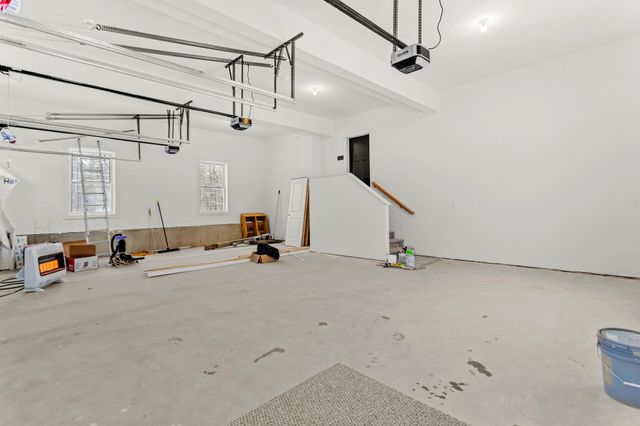 91 Raymond Road, Auburn, NH 03032