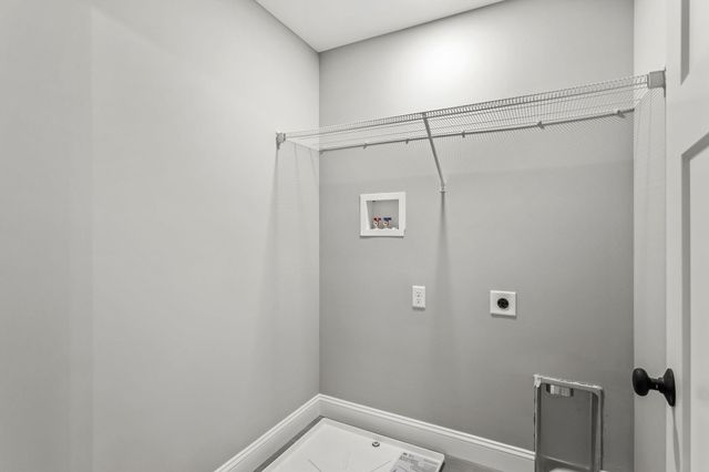 91 Raymond Road, Auburn, NH 03032