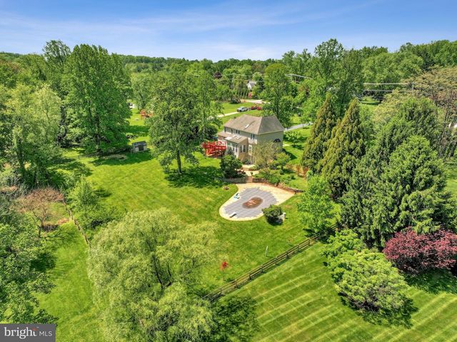13215 FALLS RD, Cockeysville, MD 21030