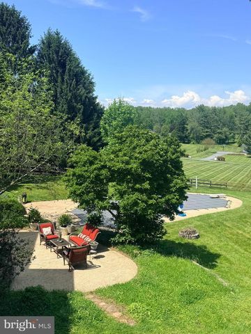 13215 FALLS RD, Cockeysville, MD 21030
